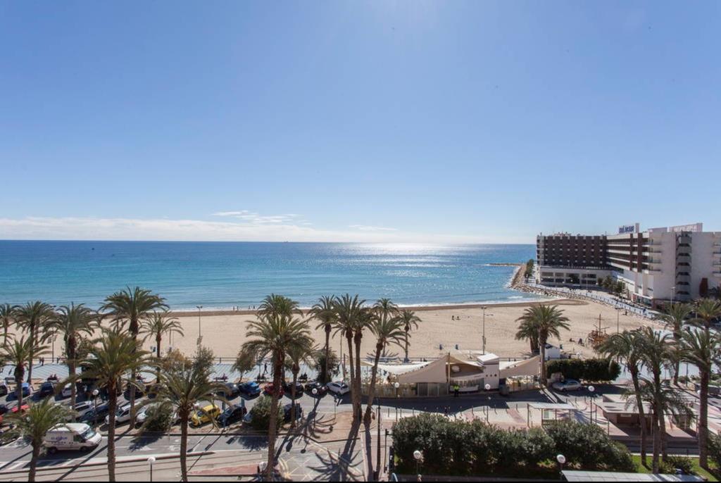 Apartamentos Bahia Alicante Esterno foto
