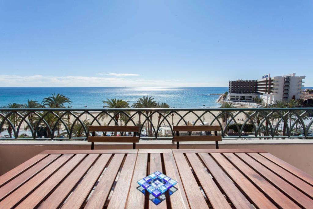 Apartamentos Bahia Alicante Esterno foto